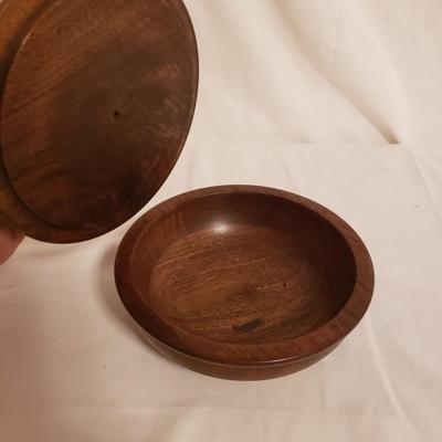 Turned Bowls w/Lids and More Wooden Decor (LR-KD)