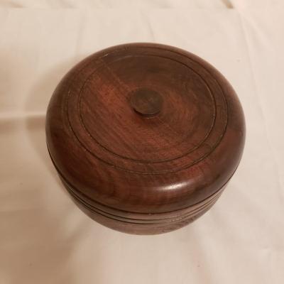 Turned Bowls w/Lids and More Wooden Decor (LR-KD)