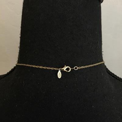 Beautiful vintage necklace Gold talent, jade type stone premier design