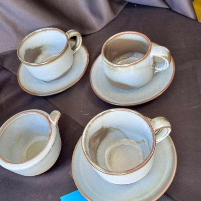 Sale Photo Thumbnail #270: 3 Cups & saucers + cream & sugar.  Blue & Brown.  No damage.