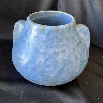 Sale Photo Thumbnail #332: Hull Pottery also made a piece similar.  No damage.