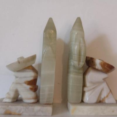 Carved Onyx Hispanic Theme Siesta Bookends