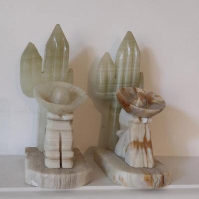 Carved Onyx Hispanic Theme Siesta Bookends