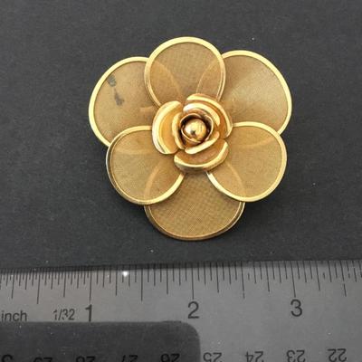 Vintage mesh flower brooch