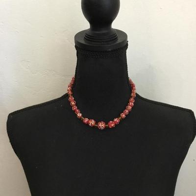 Very beautiful vintage beaded necklace unique