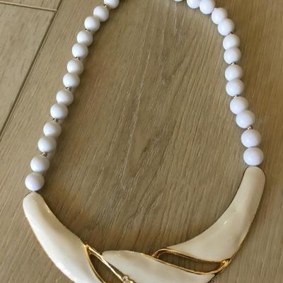 Very nice gold toned enamel, white beard, statement, necklace