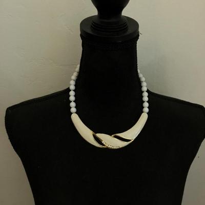 Very nice gold toned enamel, white beard, statement, necklace