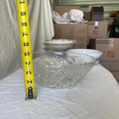 Sale Photo Thumbnail #203: Anchor Hocking 10" Glass Bowl