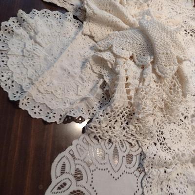 Collection of Needlework Table Linens- Doilies, Runners, etc.