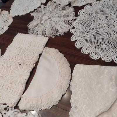 Collection of Needlework Table Linens- Doilies, Runners, etc.