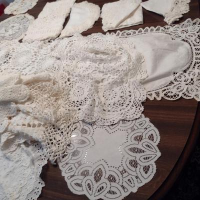 Collection of Needlework Table Linens- Doilies, Runners, etc.