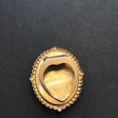 Vintage gold tone cameo scarf clip