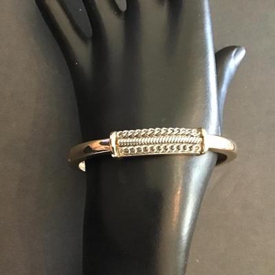 Gold tone, hinged Fashion bracelet