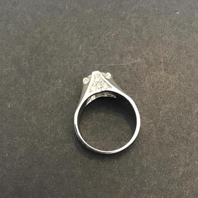 Very nice SilverTone clear rhinestones Cocktail ring