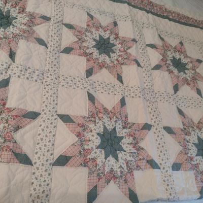 Queen Size Quilt/Coverlet with Two Pillow Shams- Approx 78" x 80"