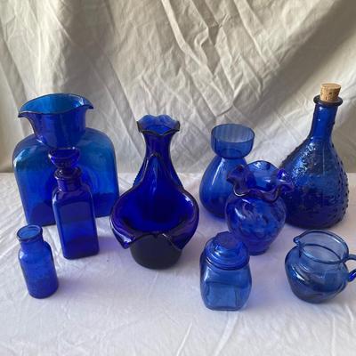 Sale Photo Thumbnail #251: Cobalt Blue Glass, Various pieces (Lot of 10)