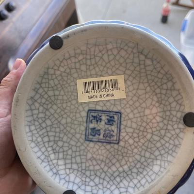 Sale Photo Thumbnail #264: Coolest colander ever! (Decorative, not safe for food)