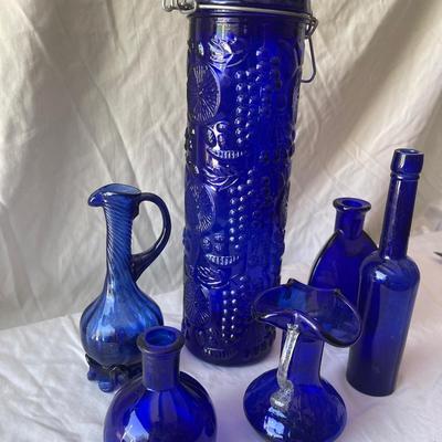 Sale Photo Thumbnail #266: Cobalt Blue Glass Vases (Lot of 6)