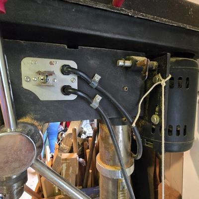 LOT 89C: Home Master Drill Press