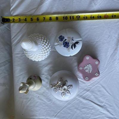 Sale Photo Thumbnail #295: Various Trinket Boxes (Lot of 5)