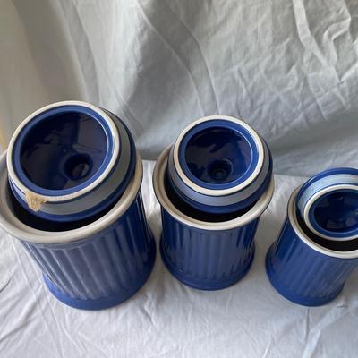 Sale Photo Thumbnail #373: Omniware Simsbury 3-Piece Canister Set Plus Porcelain Cookie Jar (Lot of 4). Omniware set retails at $120.