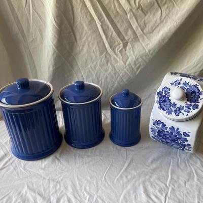 Sale Photo Thumbnail #369: Omniware Simsbury 3-Piece Canister Set Plus Porcelain Cookie Jar (Lot of 4). Omniware set retails at $120.