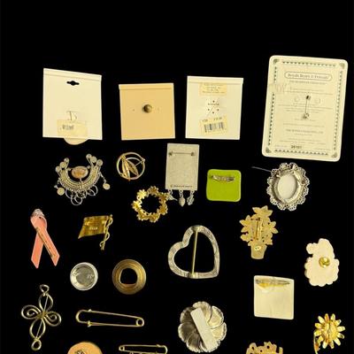 Lot of Pins & Brooches