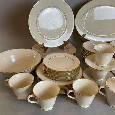 K970 Lenox Hayworth China With Gold Trim
