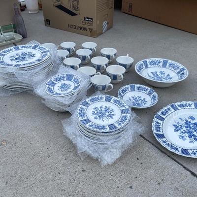 Sale Photo Thumbnail #498: Franciscan "Melody" Dinnerware Set (57 pieces total). 14 place settings including dinner plate, side plate, cup and saucer. Missing 2 cups, 12 total. Also includes 1 platter, 1 serving bowl, and 1 small bowl. A few small chips here and there, but mostly i