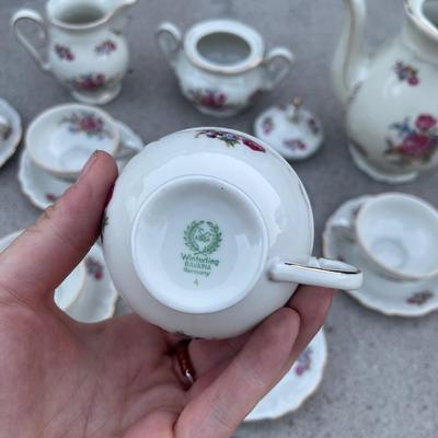 Sale Photo Thumbnail #505: Winterling Porcelain Tea Service (Set of 15). Bavaria, Germany. Great condition.