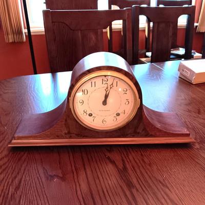 SETH THOMAS 8 DAY STRIKING MANTLE CLOCK WITH KEY