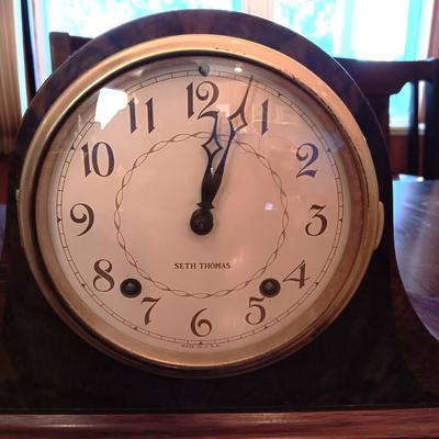 SETH THOMAS 8 DAY STRIKING MANTLE CLOCK WITH KEY