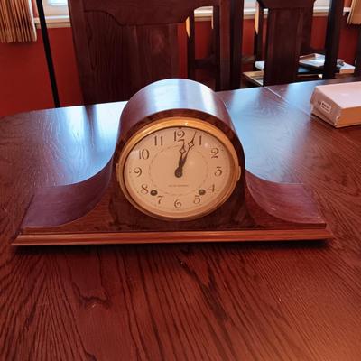 SETH THOMAS 8 DAY STRIKING MANTLE CLOCK WITH KEY