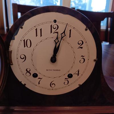 SETH THOMAS 8 DAY STRIKING MANTLE CLOCK WITH KEY