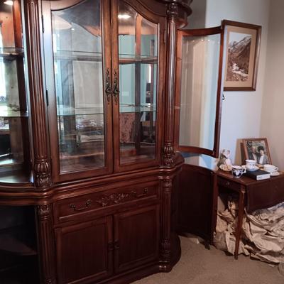 BEAUTIFUL LIGHTED HUTCH WITH SIDE DOORS, DRAWER AND CABINET