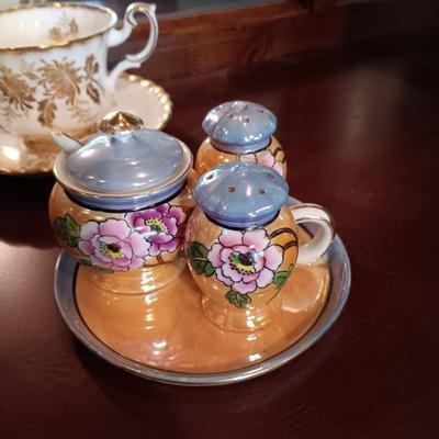 SHIRLEY TEMPLE AND MUSTACHE CUPS PLUS TEACUPS AND SAUCERS