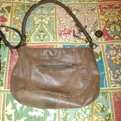 Collection of Hand/Shoulder Bags