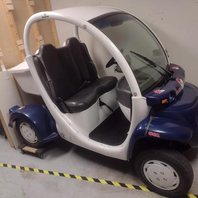 2007 Gem Road Legal Electric Cart with Clean Title 11,680 Miles