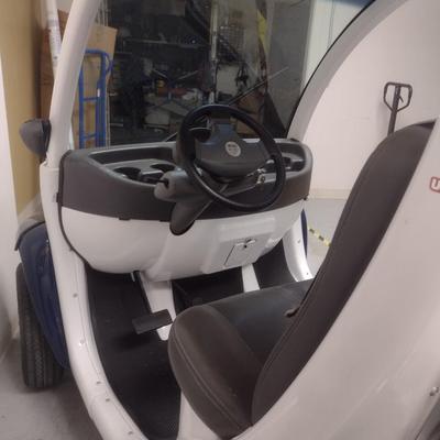 2007 Gem Road Legal Electric Cart with Clean Title 11,680 Miles
