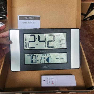 La Crosse Atomic Digital Clock