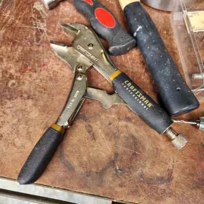 Box Lot Tools Kent, Snap-on , Black and Decker , hammers, Craftsman Vise Grip