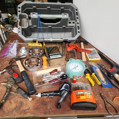 Box Lot Tools Kent, Snap-on , Black and Decker , hammers, Craftsman Vise Grip