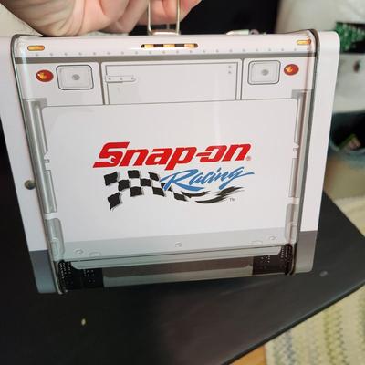 Snap-On Metal Tin Lunch Box Pail & 4 insulated Beer Soda can Holders All NOS