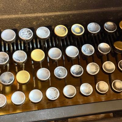 LOT 161B: Vintage Touch Control Royal Typewriter