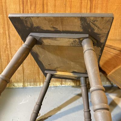 LOT 162B: Pair of Basic End Tables - one 2 Tiered & one w/ Drawer