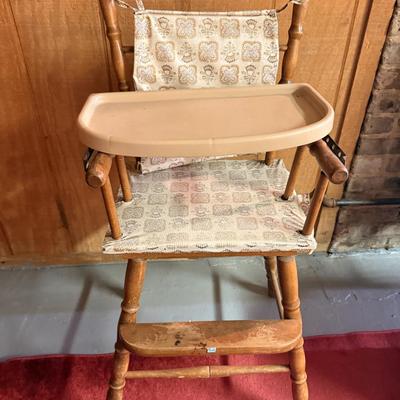 LOT 165B: Vintage Thayer High Chair & Hawkeye Quality Baskenette by Burlington Basket Company