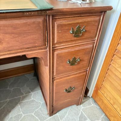 LOT 156H: Vintage Typewriter Desk