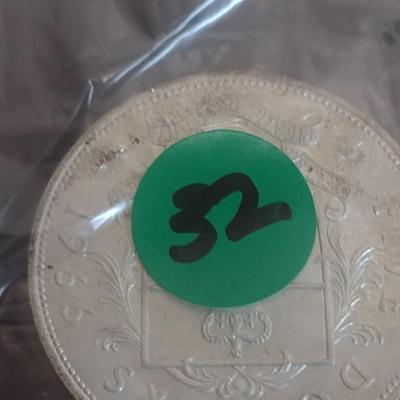 Set of Two 1966 Elizabeth II Bahama Islands $5 Silver Coins Circulated 39 grams Each Coin (#32)