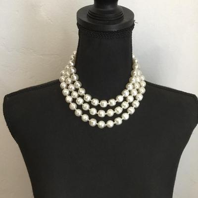 Beautiful vintage, chunky faux pearl, three strand choker statement necklace