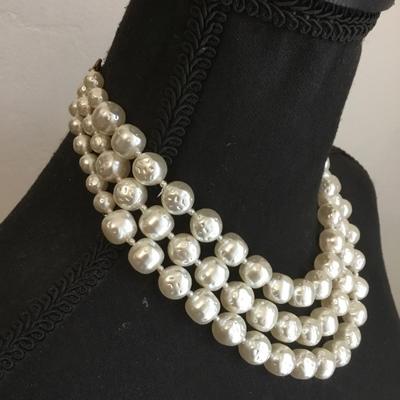 Beautiful vintage, chunky faux pearl, three strand choker statement necklace